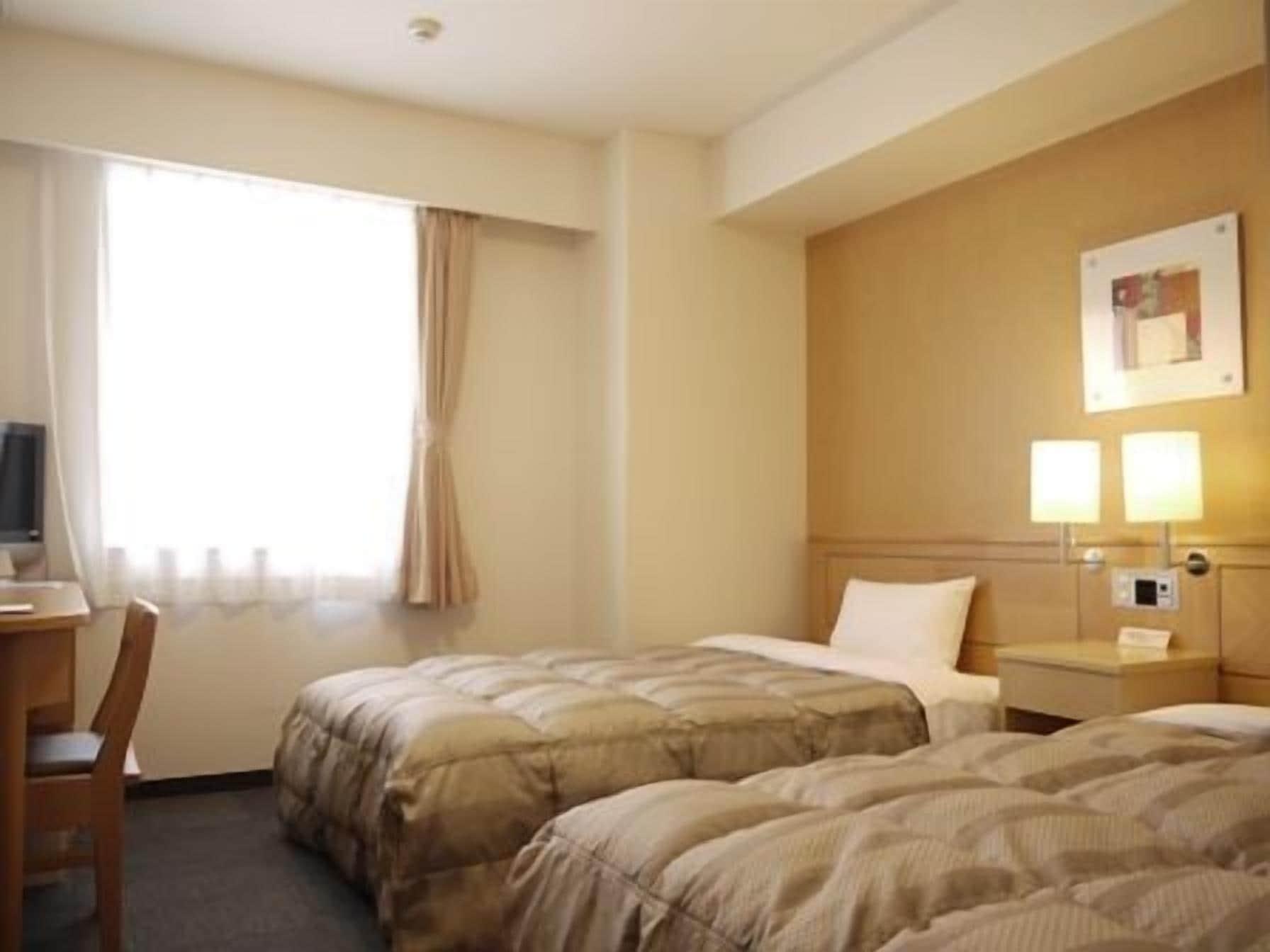 Hotel Route-Inn Nahatomariko Окинава Экстерьер фото